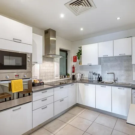 Spacious Garden View In Exclusive Complex * San Ġiljan