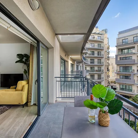 Spacious Garden View In Exclusive Complex