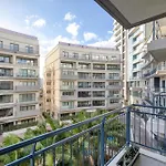 Spacious Garden View In Exclusive Complex Apartment