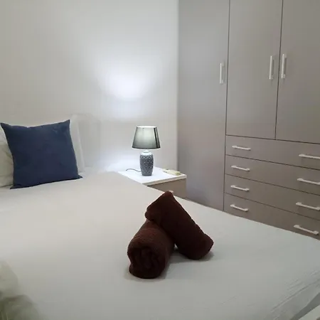 Spacious Pender Gardens Apt With Private Balcony * San Ġiljan